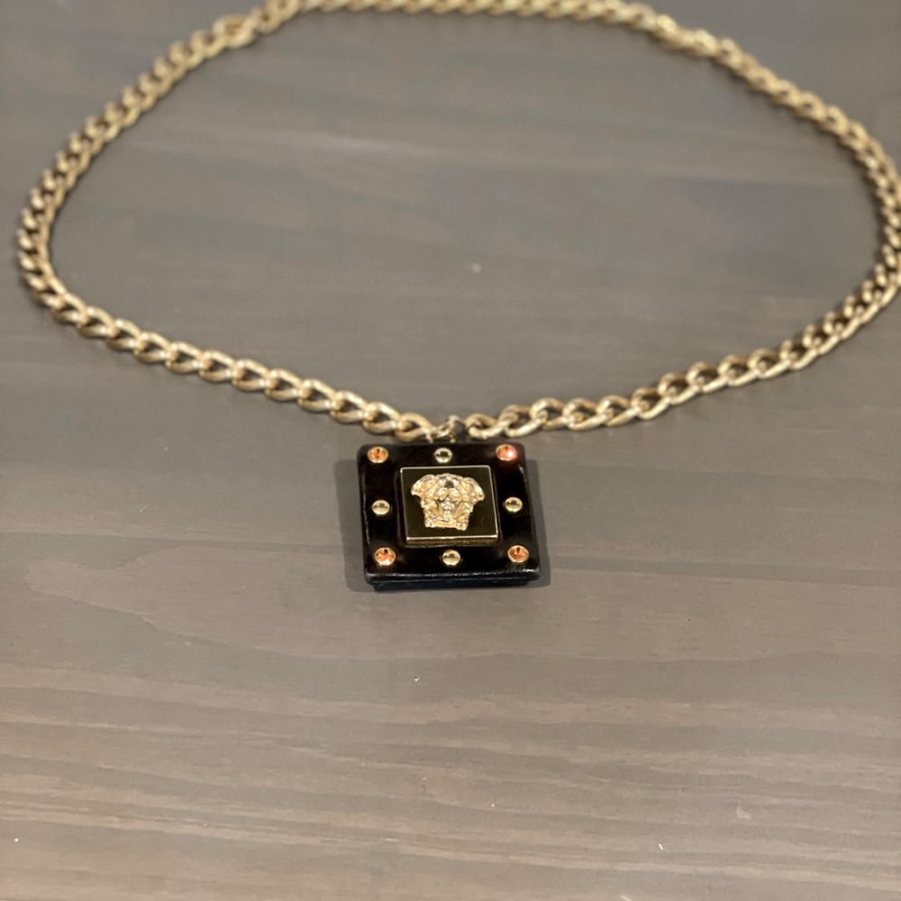 Gianni Versace Medusa Charm Gold Tone Chain Belt